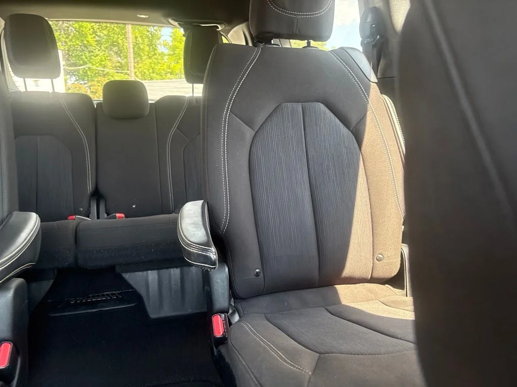 Used 2020 White Chrysler Touring image 39