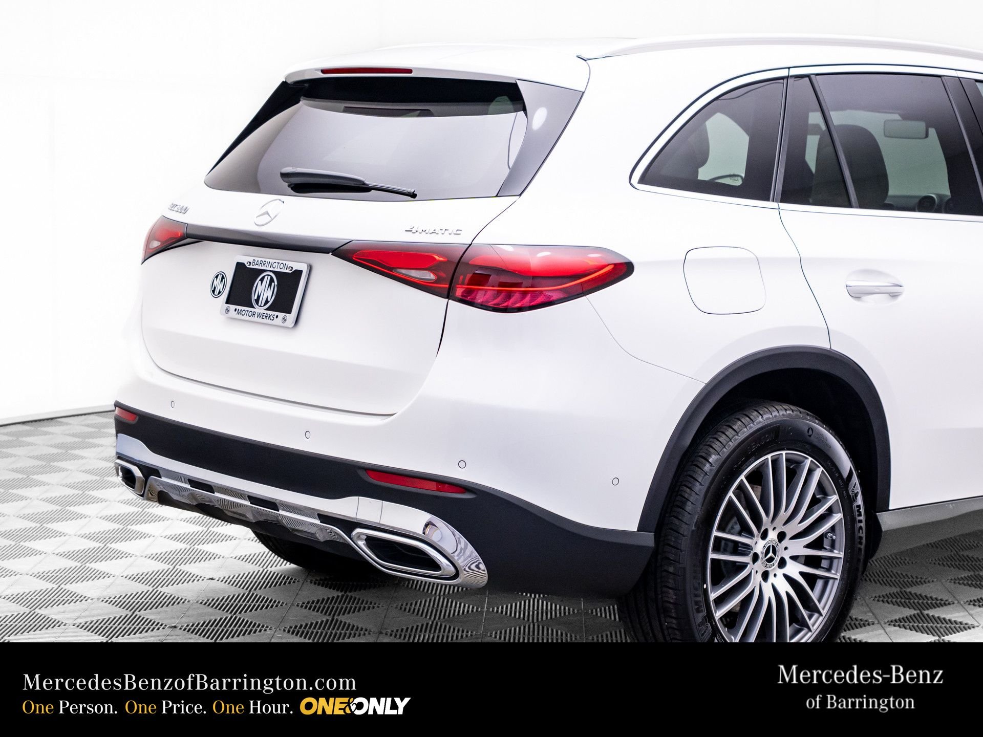 New 2026 Polar White Mercedes-Benz GLC 300 image 34