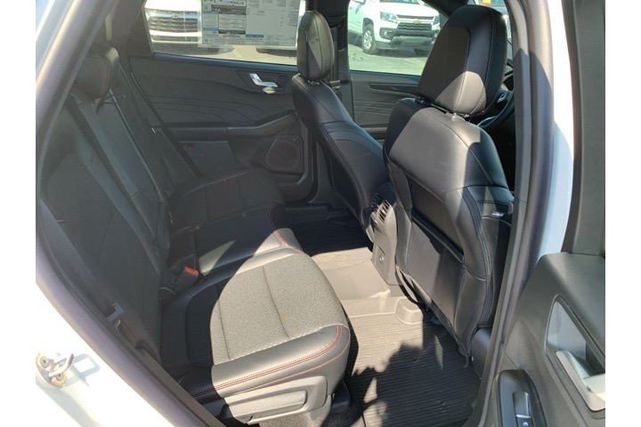 New 2025 Star White Metallic Tri-coat Ford ST-Line image 27