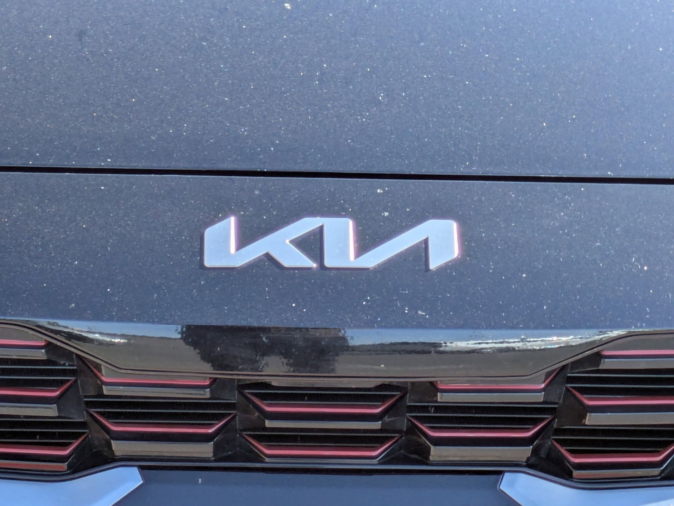 Used 2023 Aurora Black Kia GT image 13