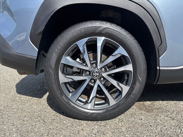 Used 2022 Celestite Toyota XLE image 28