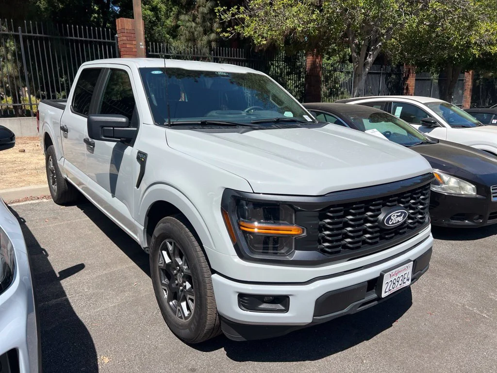 Used 2024 Avalanche Ford STX image 2
