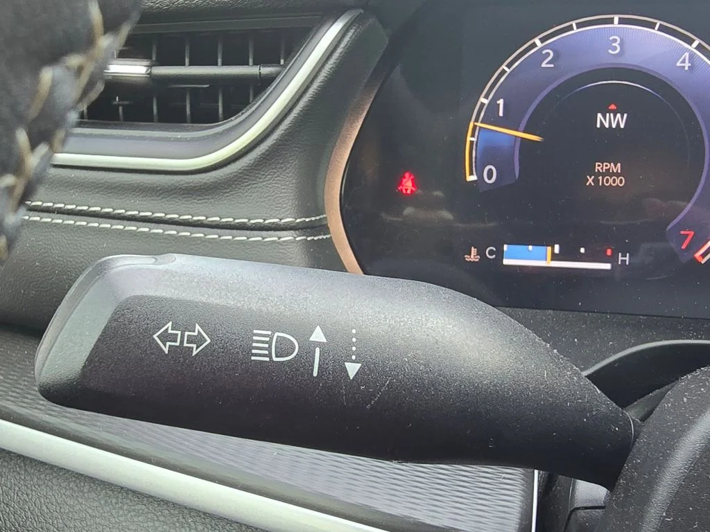Used 2024 Gray Jeep Altitude image 29