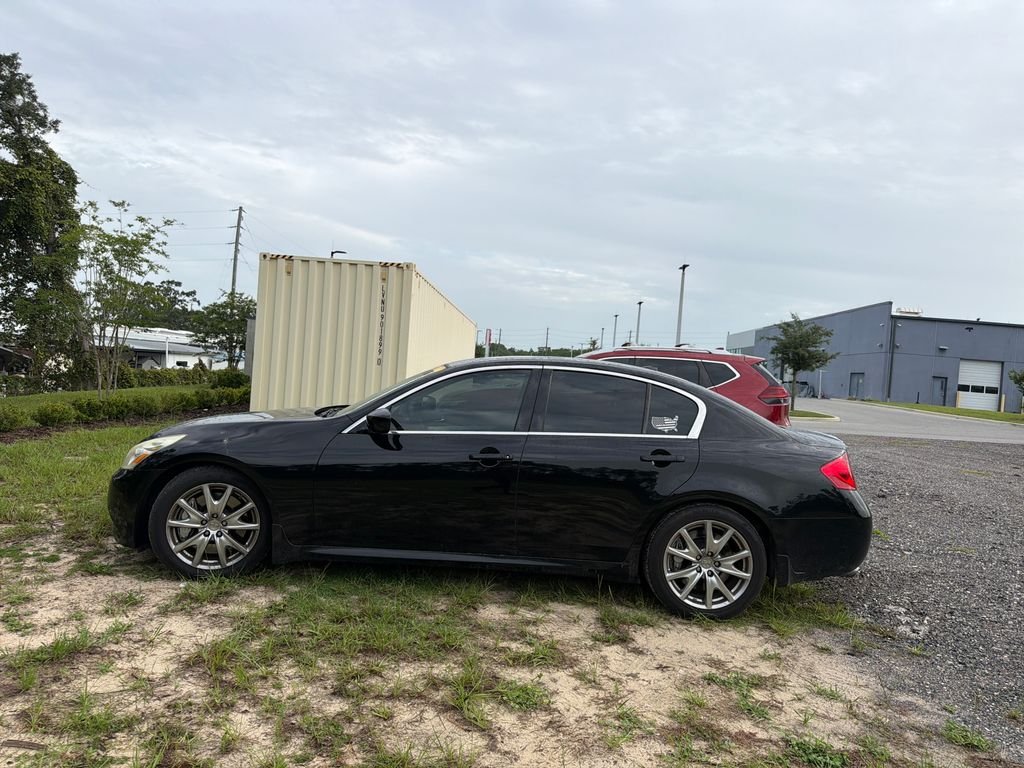 Used 2009 Black INFINITI Journey image 2