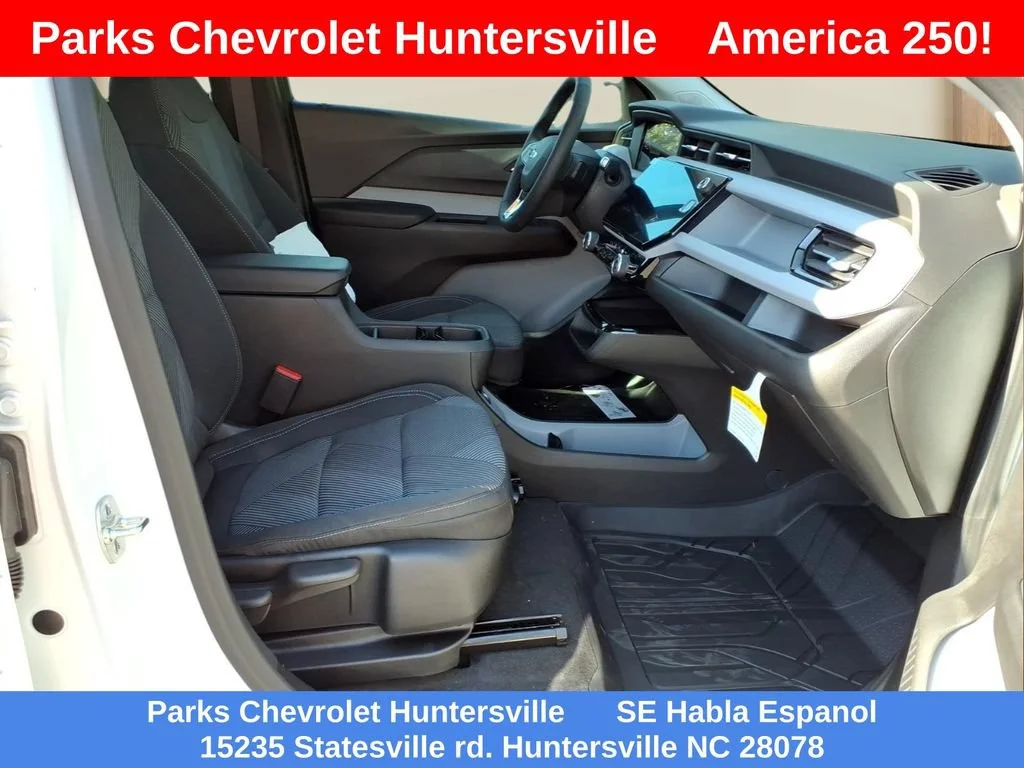 New 2027 Summit White Chevrolet LT image 34