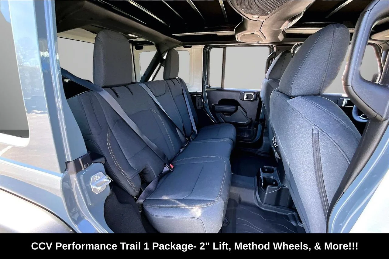 New 2026 Anvil Clearcoat Jeep Sport S image 18