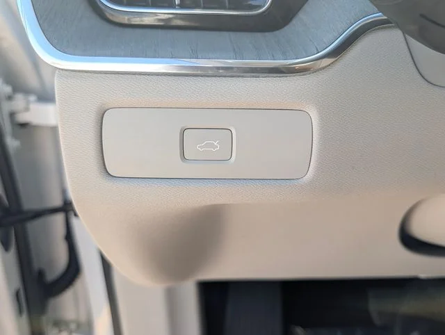 2023 Volvo XC60 Plus - Photo 35