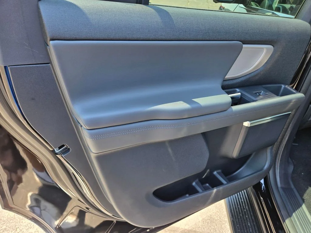New 2027 Agate Black Metallic Ford MAX Active image 27