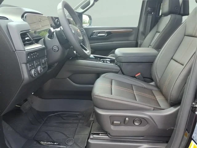 New 2026 Black Chevrolet High Country image 17