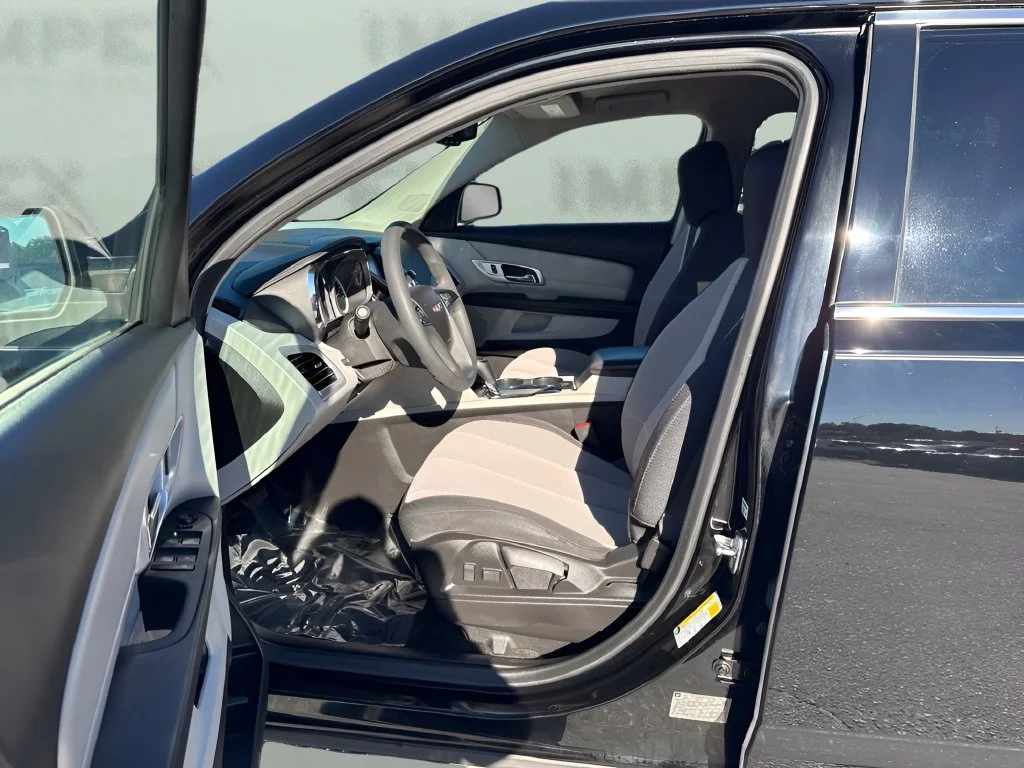 Used 2017 Black GMC SLE-1 image 9
