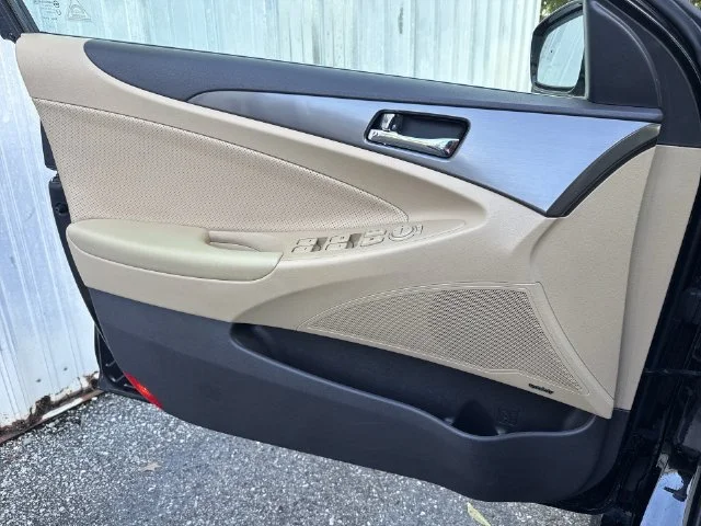 Used 2013 Black Hyundai Limited image 26