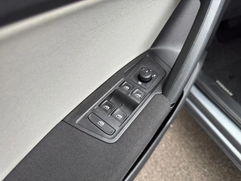 Used 2019 Gray Volkswagen 2.0T S image 10