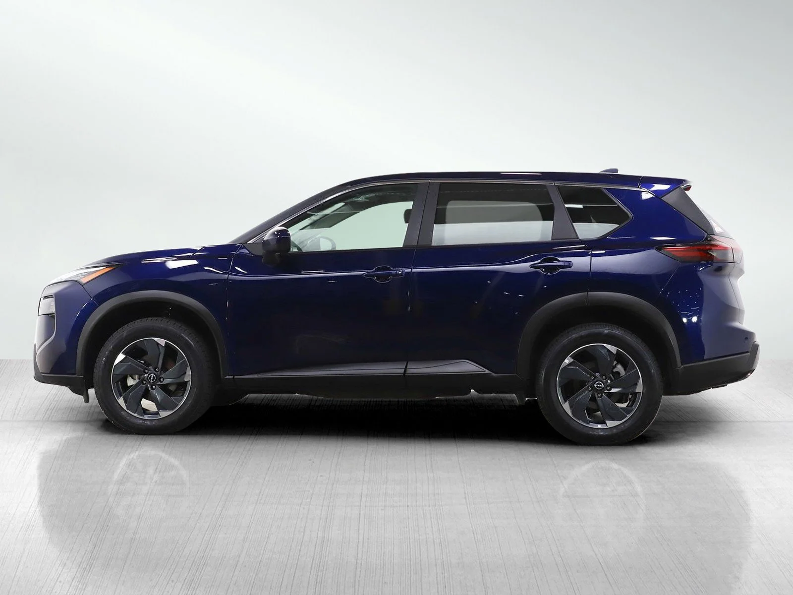 Used 2025 Nissan Rogue SV with VIN 5N1BT3BBXSC829798 for sale in Minneapolis, Minnesota