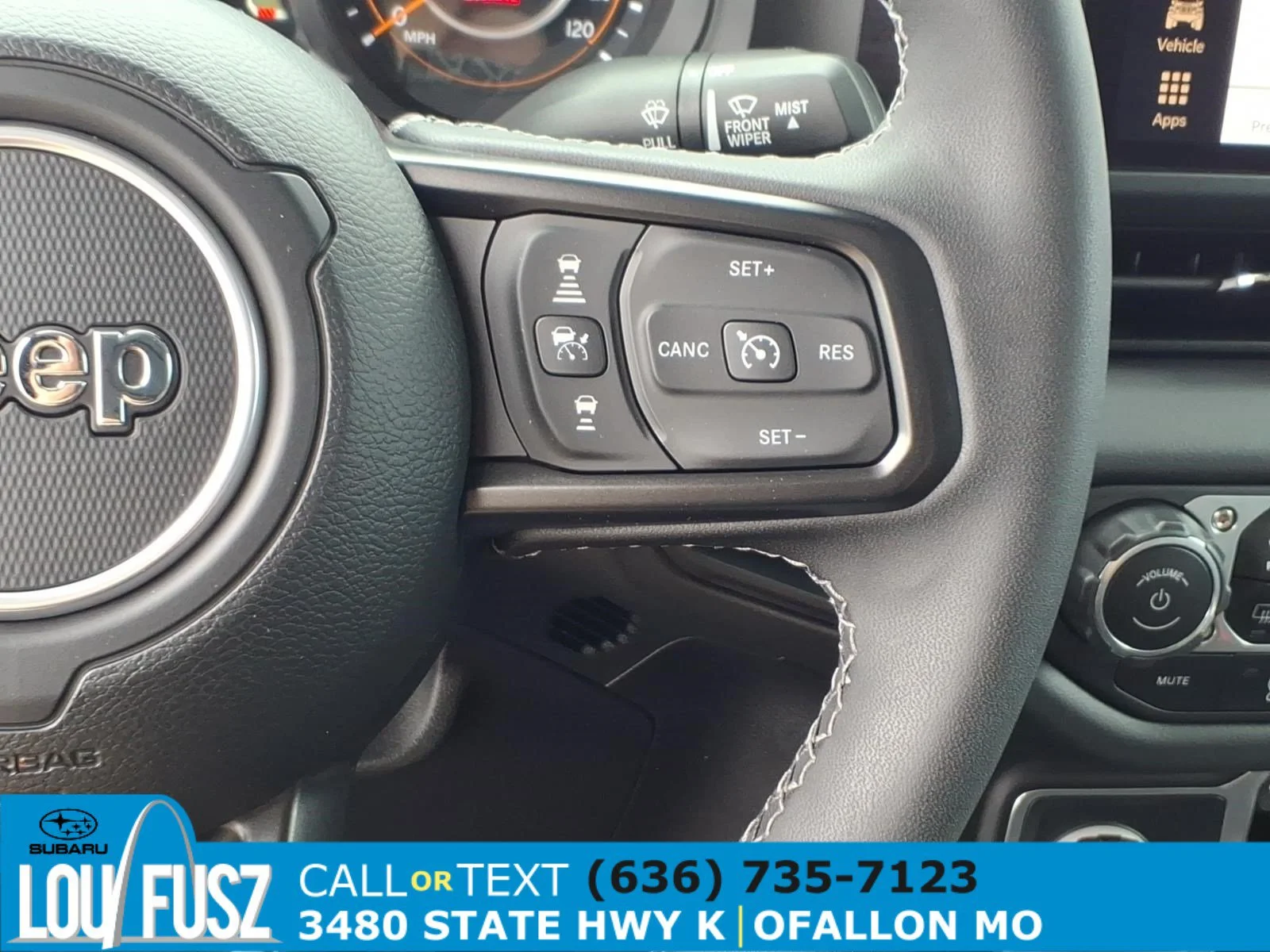 Used 2025 Granite Crystal Metallic Clearcoat Jeep Sport S image 18