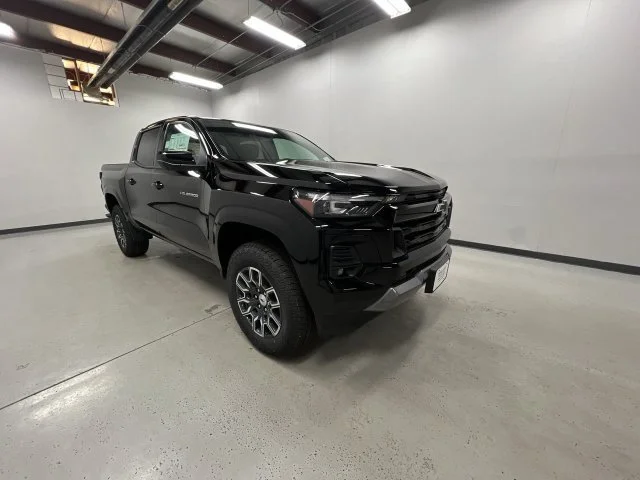 New 2026 Black Chevrolet Z71 image 2