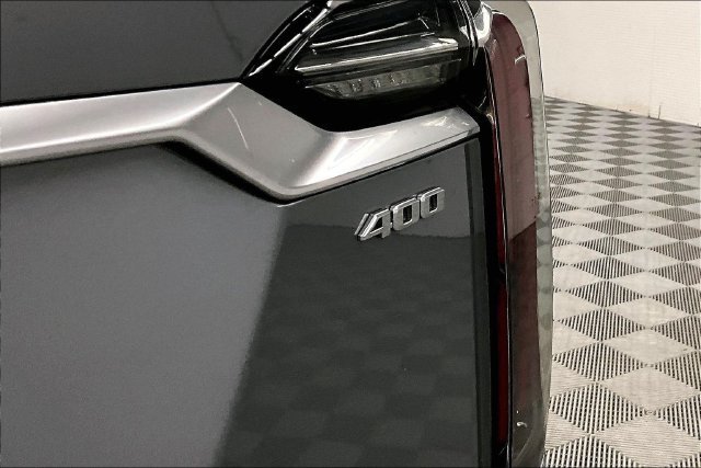 Used 2021 Satin Steel Metallic Cadillac Sport image 9