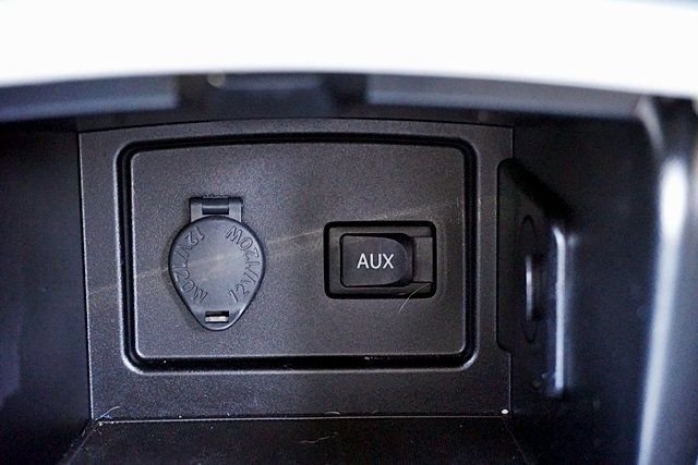 Used 2011 White Toyota LE image 23