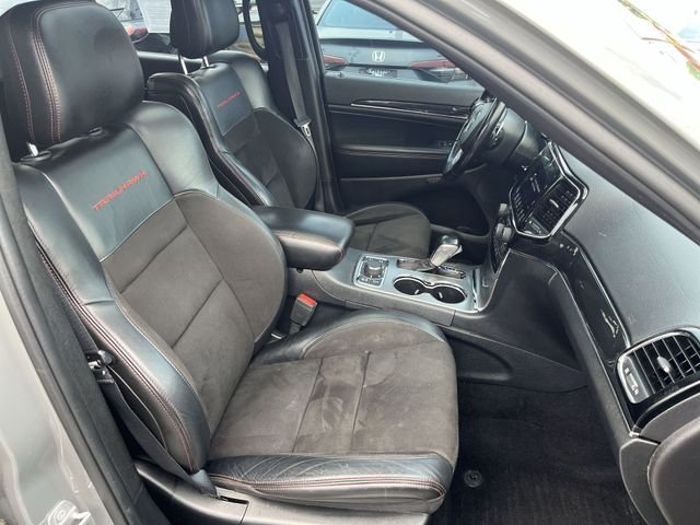 Used 2020 Gray Jeep Trailhawk image 27