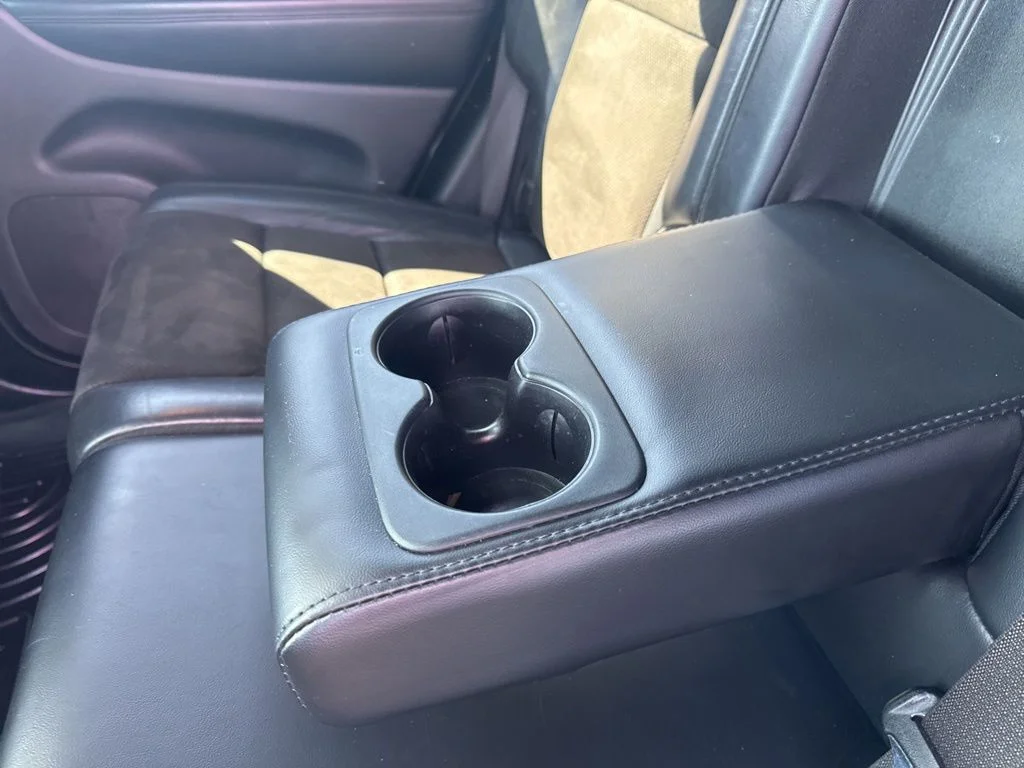 Certified Used 2019 Diamond Black Jeep Altitude image 34