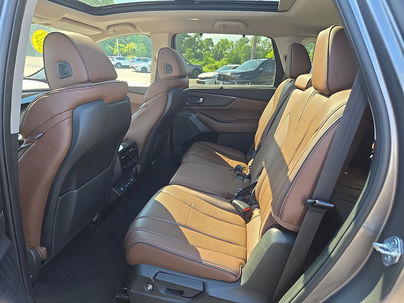 Used 2023 Liquid Carbon Metallic - GR Acura Advance Package image 10