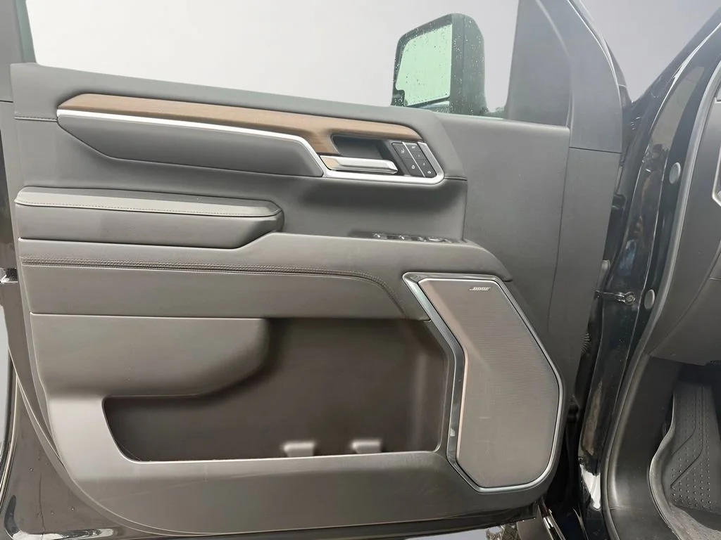 Used 2025 Black Chevrolet High Country image 22