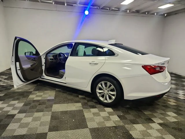 Used 2025 White Chevrolet LT image 16