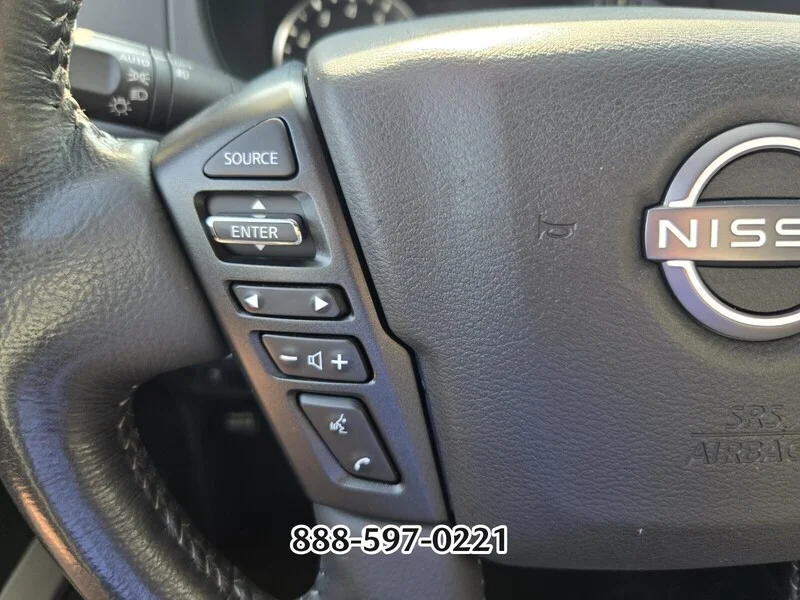 Used 2022 Glacier White NISSAN SV image 31