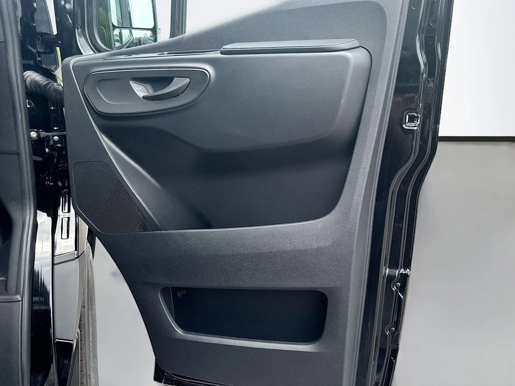 New 2026  Mercedes-Benz Cargo 170 WB image 21