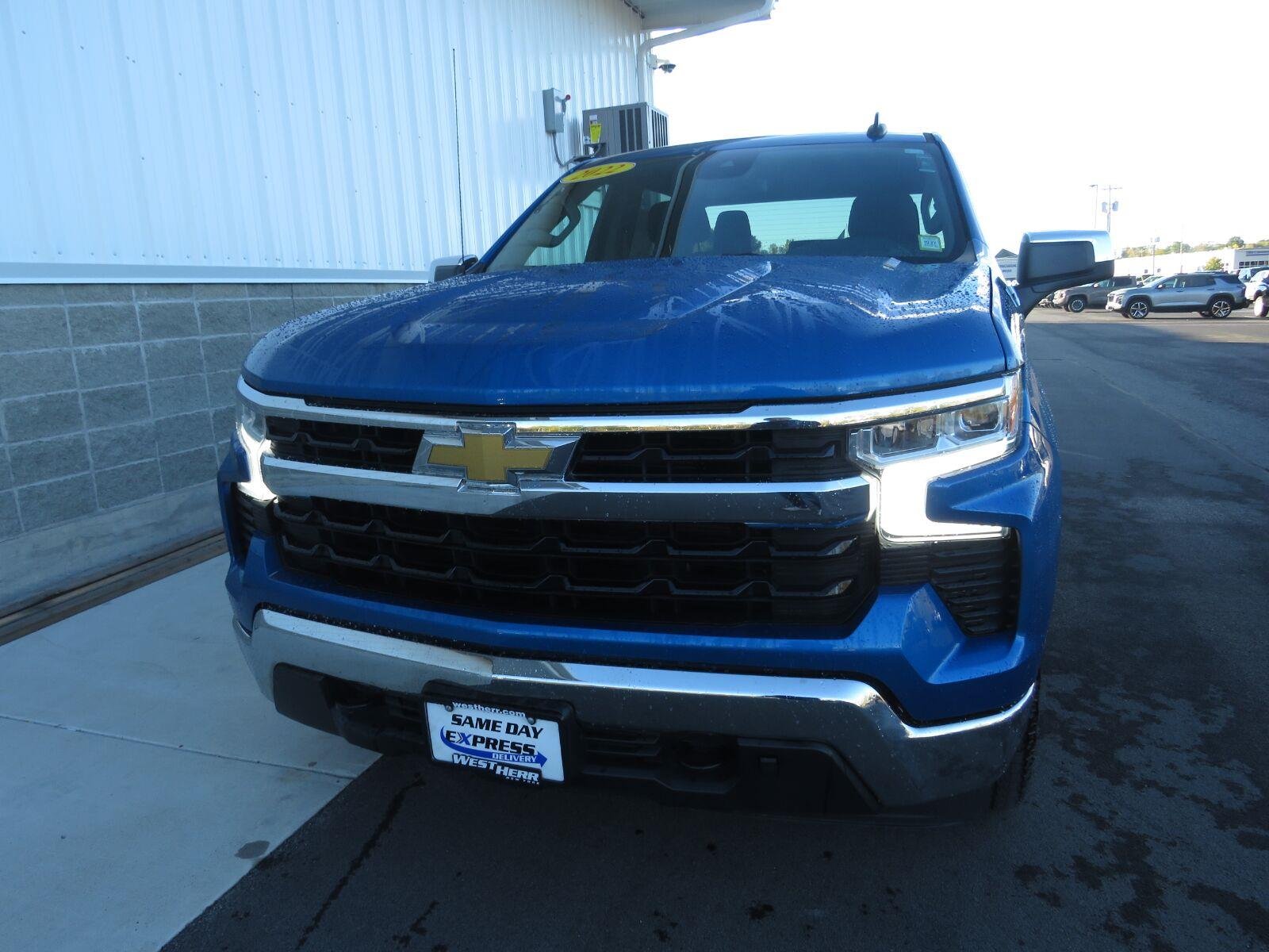 Used 2022 Glacier Blue Metallic Chevrolet LT image 14