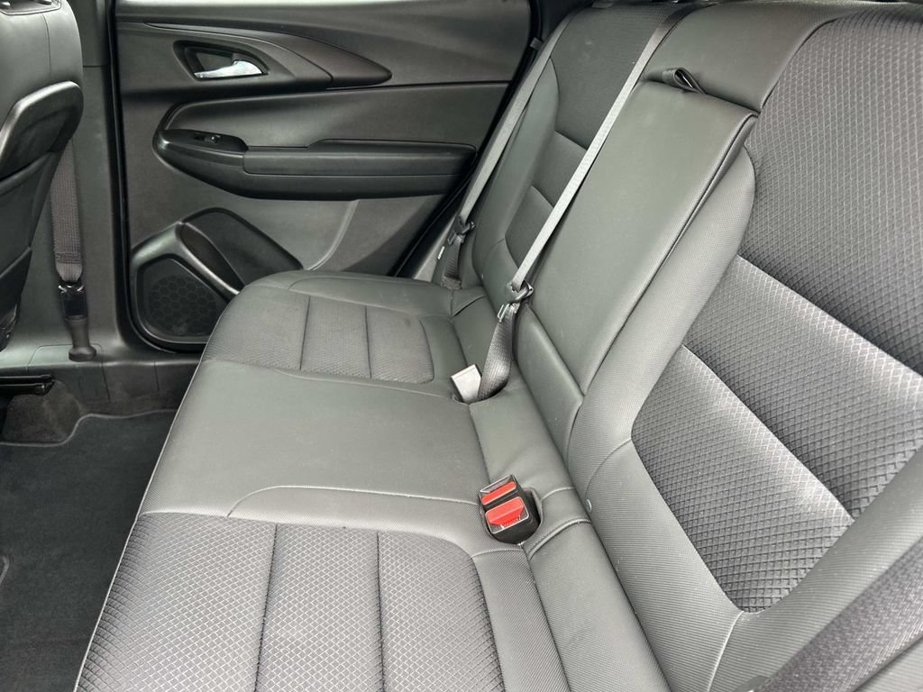 Used 2021 SUMMIT WHITE Chevrolet RS image 18