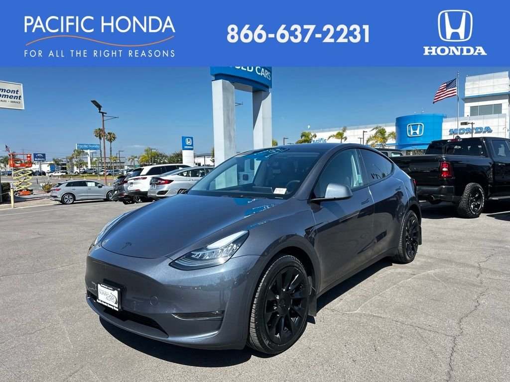 2023 Tesla Model Y Long Range Dual Motor All-Wheel Drive's photo