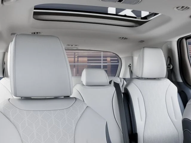 New 2026 Ivory Silver Kia SX image 27