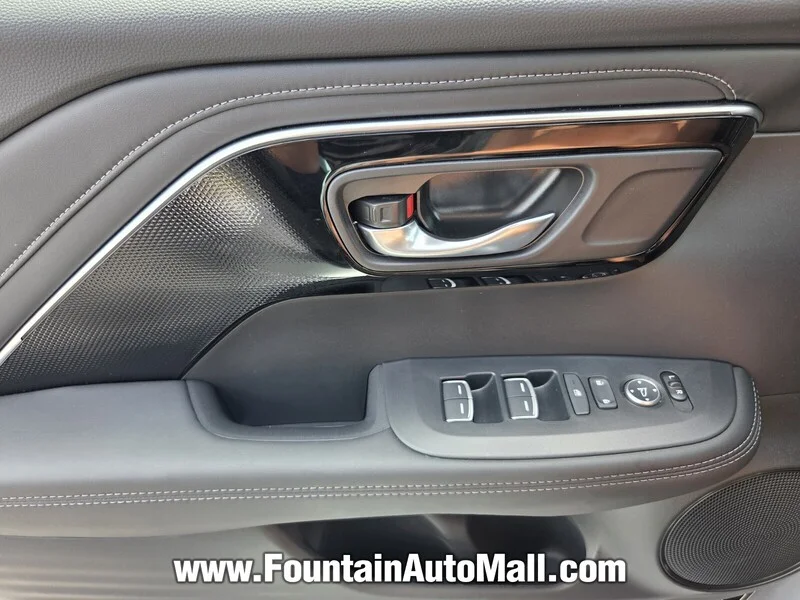 Used 2025 Solar Silver Metallic Acura FWD image 17
