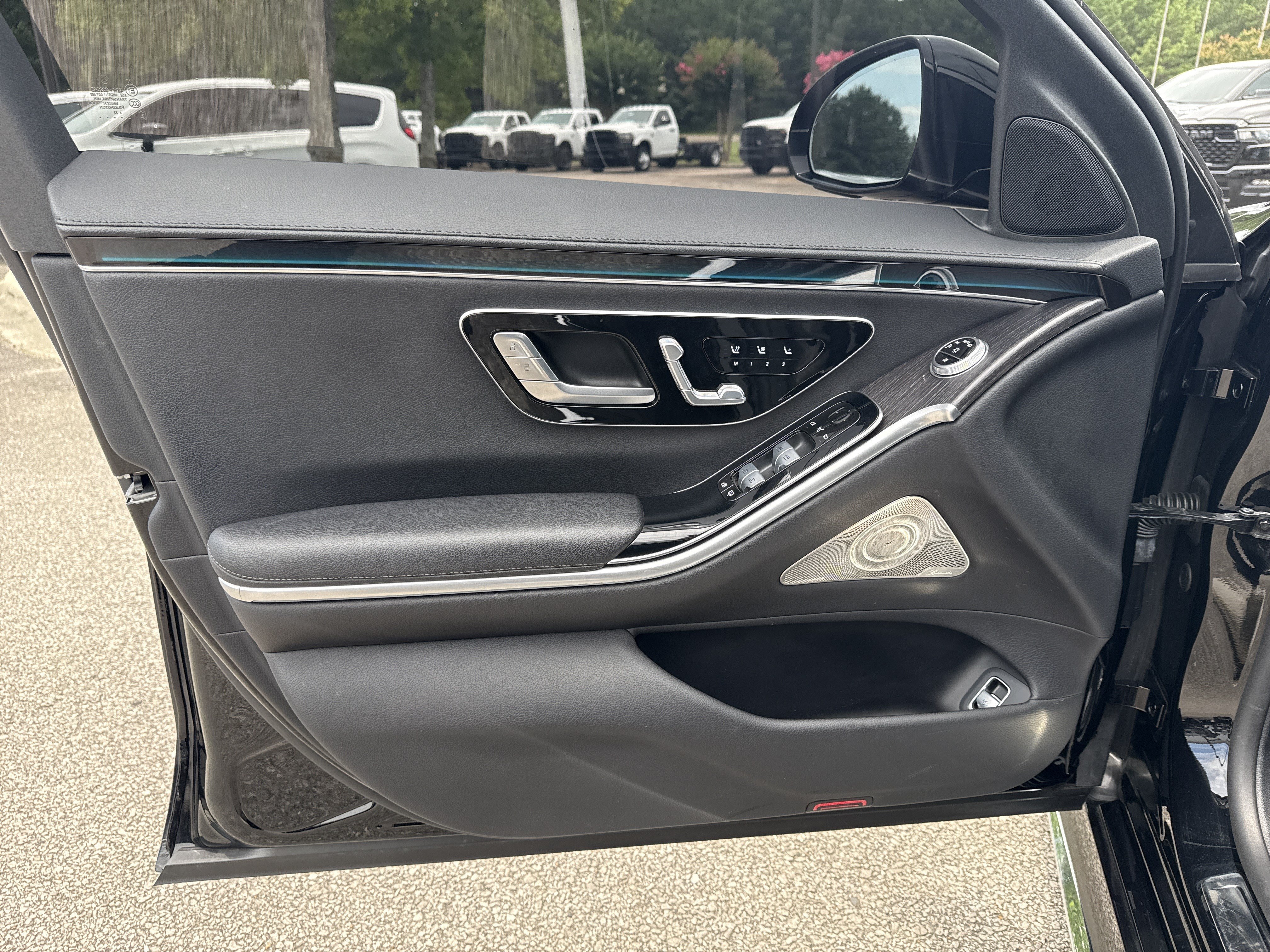 Used 2023 Black Mercedes-Benz S 500 image 10