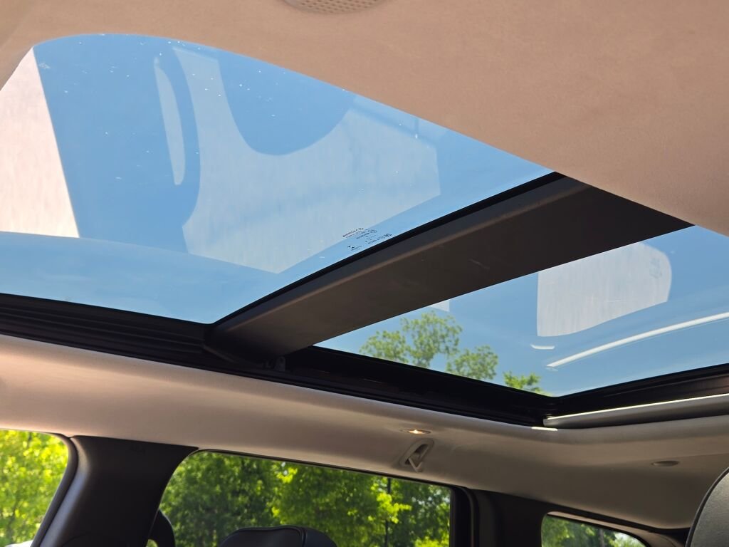 Used 2018 Red Jeep Summit image 29
