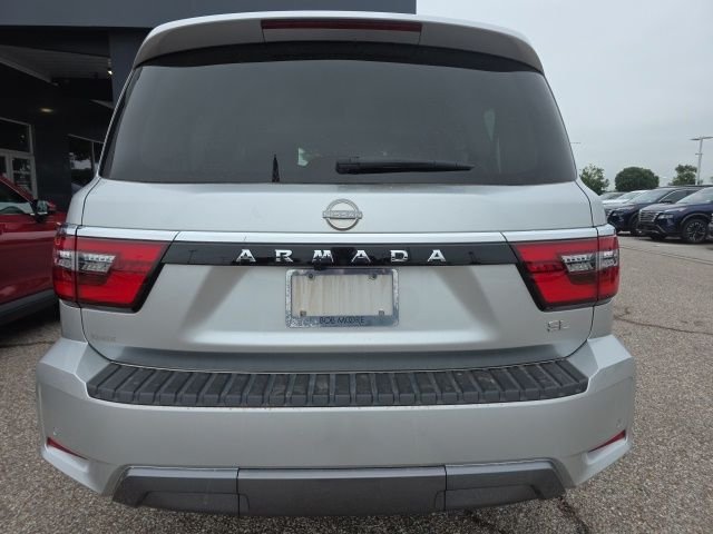 Used 2023 Silver Nissan SL image 4