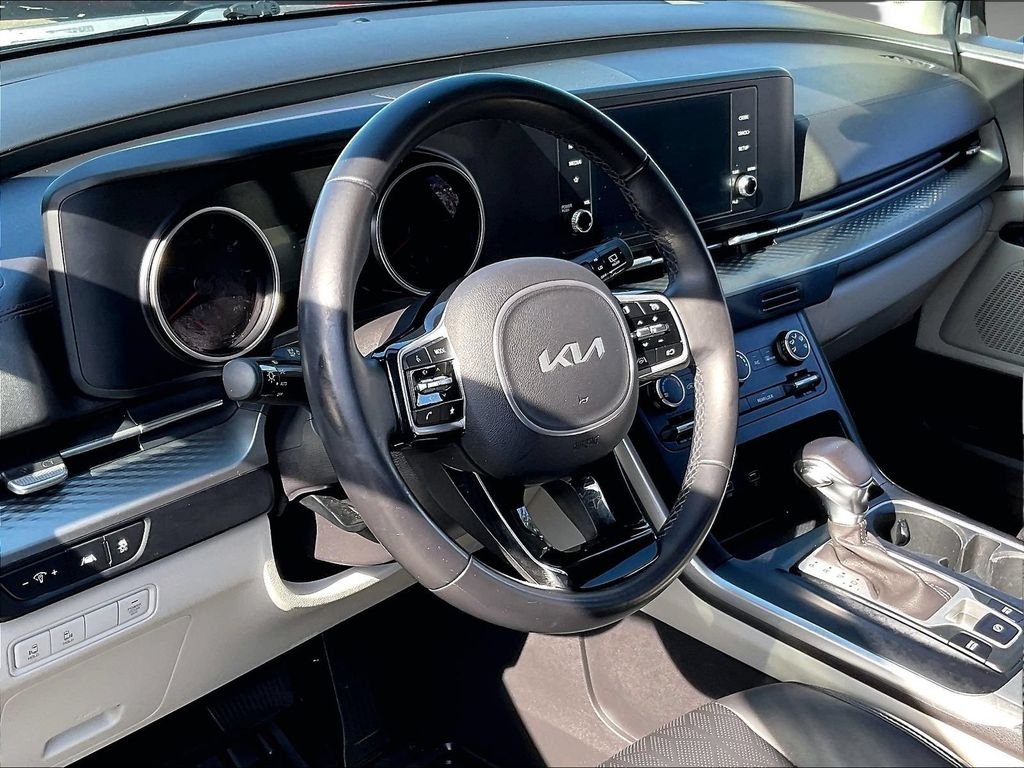 Used 2023 Silver Kia LX Seat Package image 8