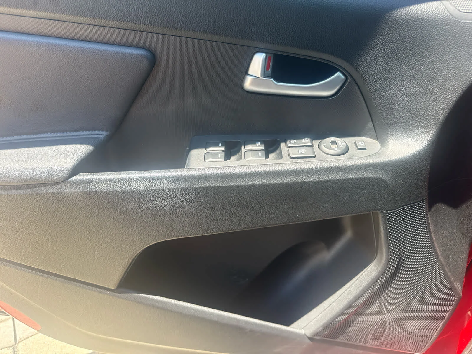 Used 2013 Signal Red Kia SX image 17