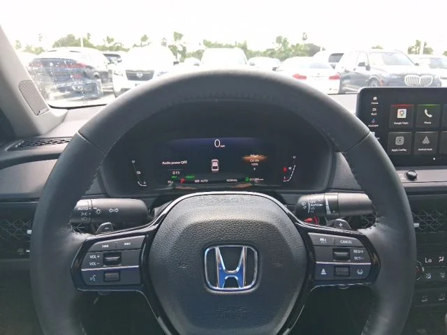 Used 2025 White Honda Touring image 8