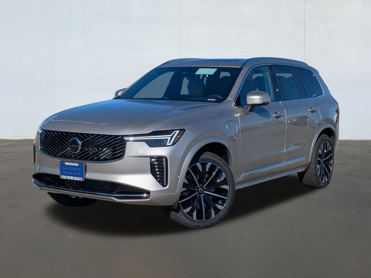 2026 Volvo XC90 Plus