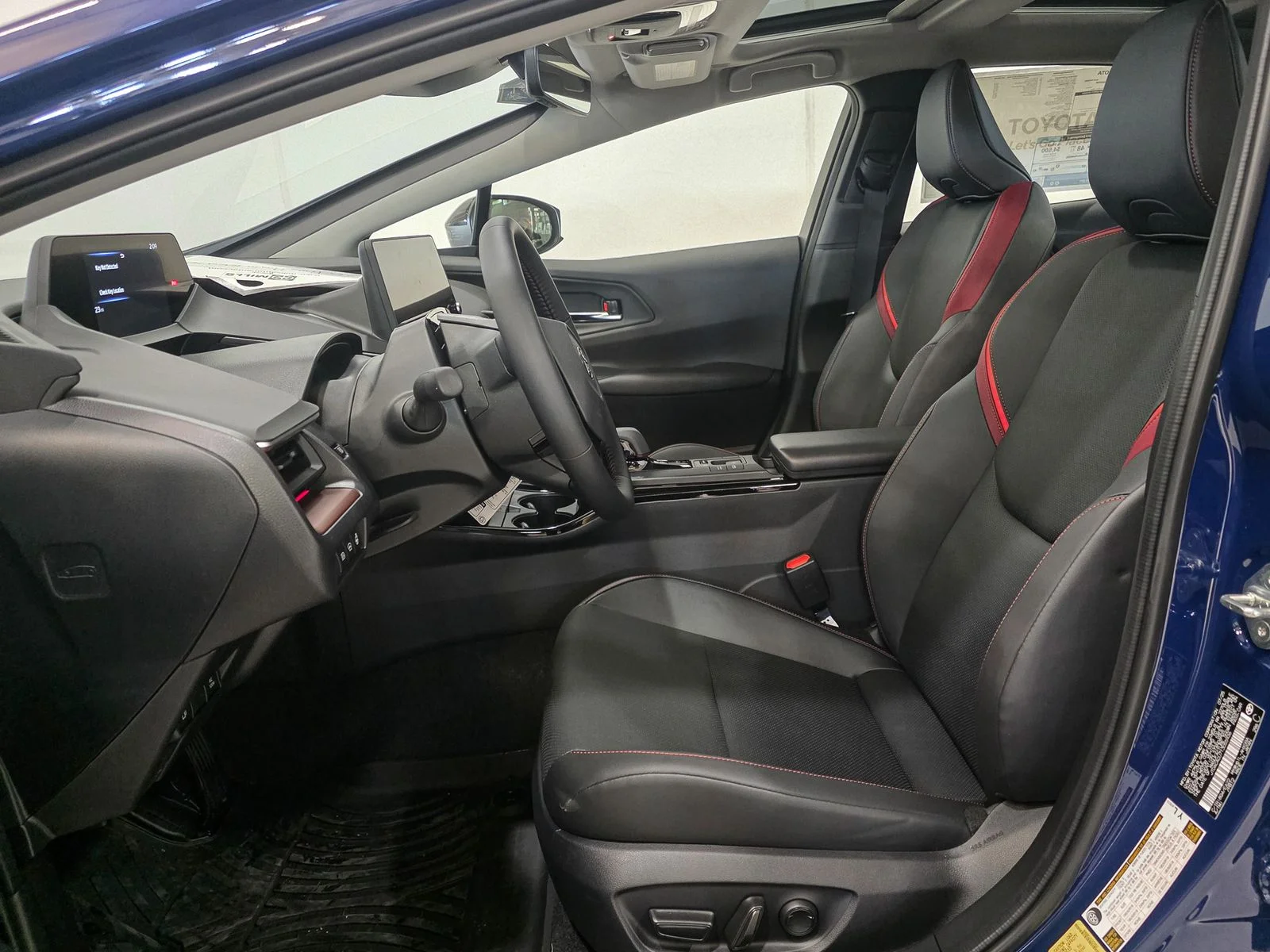 2026 Toyota Prius Plug-in Hybrid XSE - Photo 19