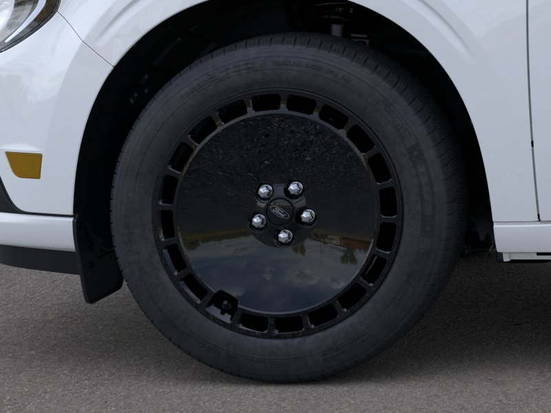 New 2025 Oxford White Ford Lobo™ image 20
