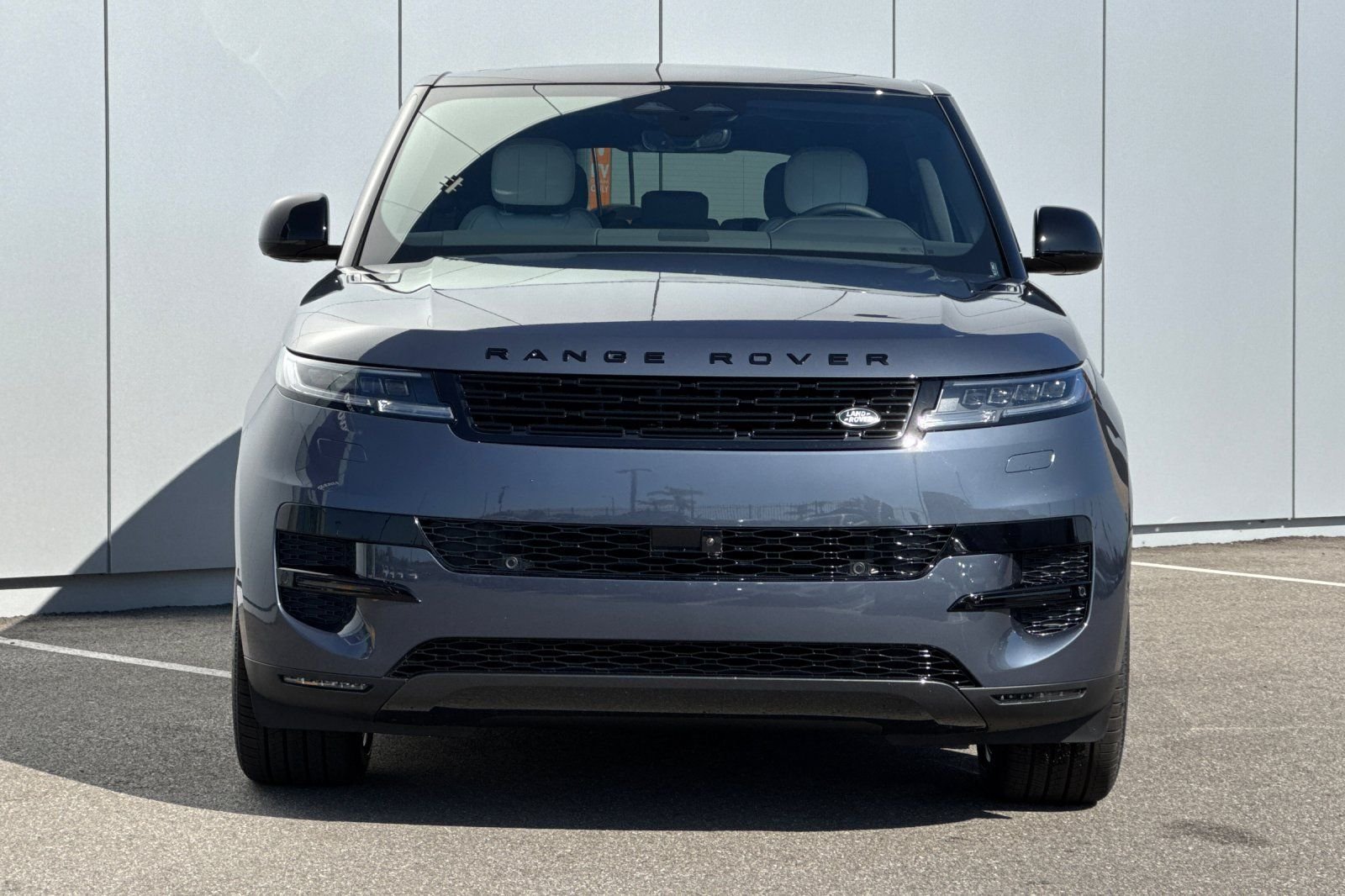 New 2026 Varesine Blue Land Rover SE image 8