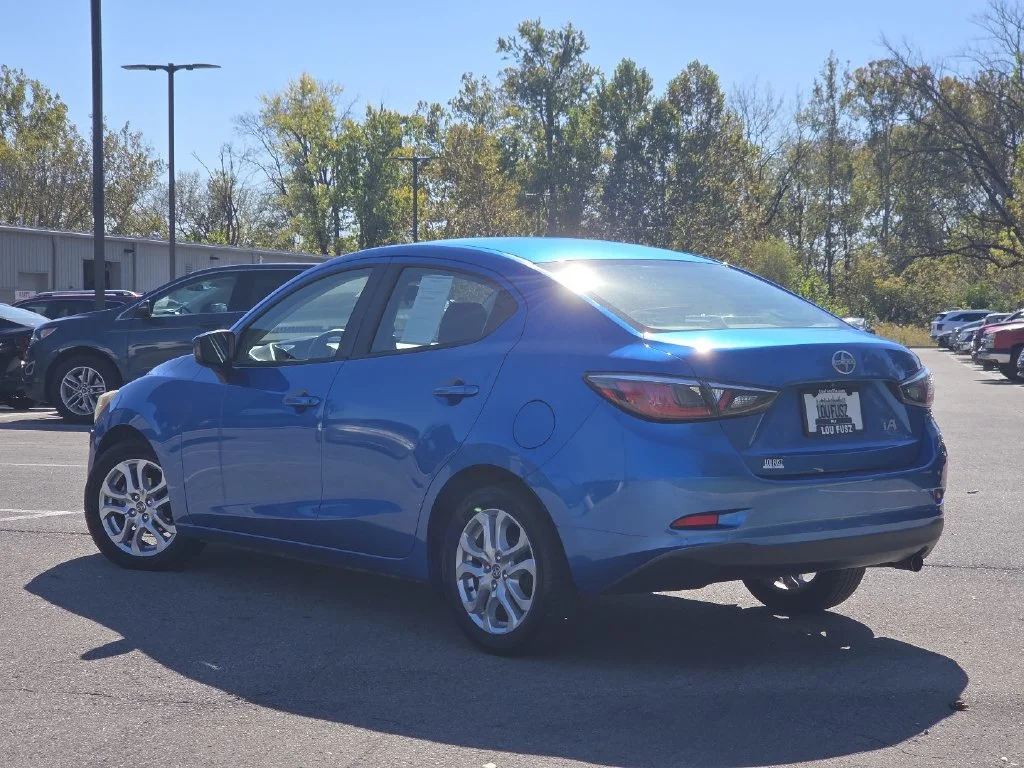 Used 2016 Blue Scion Base image 22