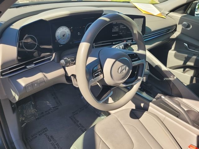 Used 2024 Gray Hyundai SEL image 12