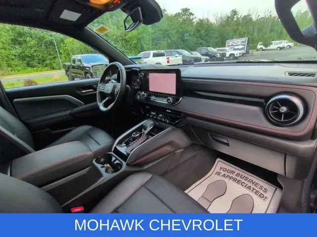 Used 2023 Black Chevrolet Z71 image 30