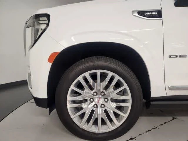 Used 2023 Summit White GMC Denali image 11