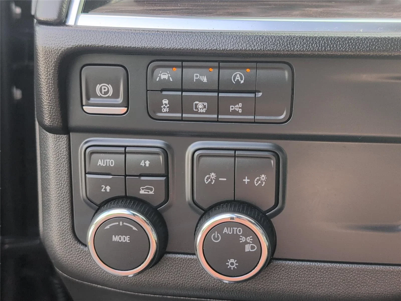 Used 2025 Black Chevrolet LT image 26