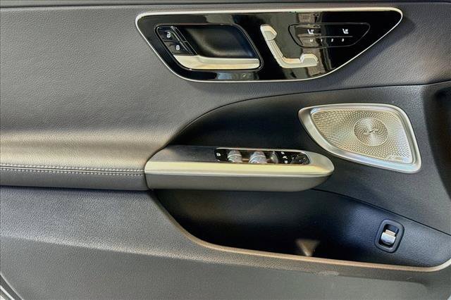 New 2026 MANUFAKTUR Alpine Grey Mercedes-Benz C 300 image 46