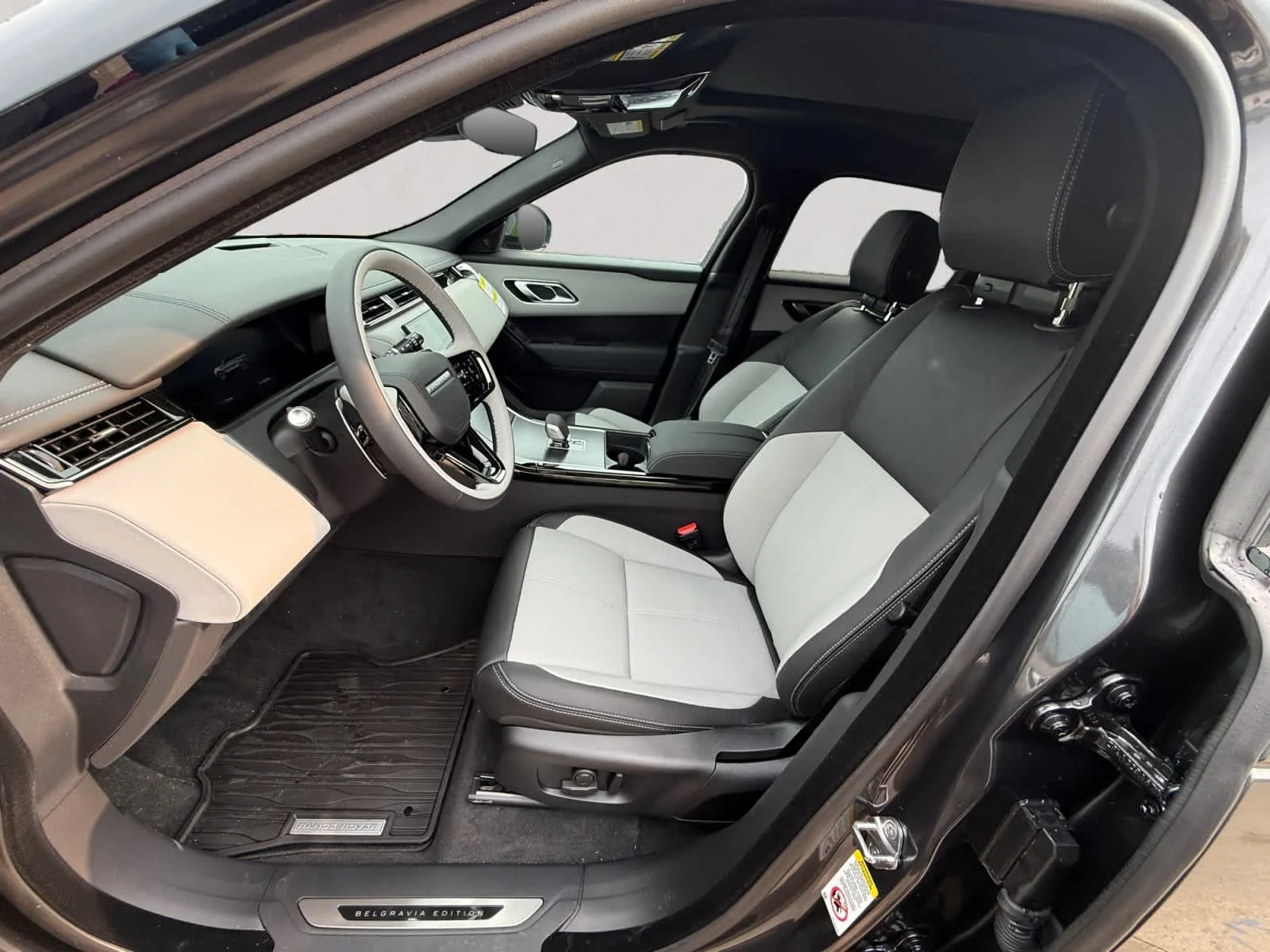 New 2026 Carpathian Grey Land Rover Belgravia Edition image 9